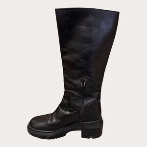 👢 Stuart Weitzman Norah Knee‑High Boots — Size 8 (Excellent Condition)